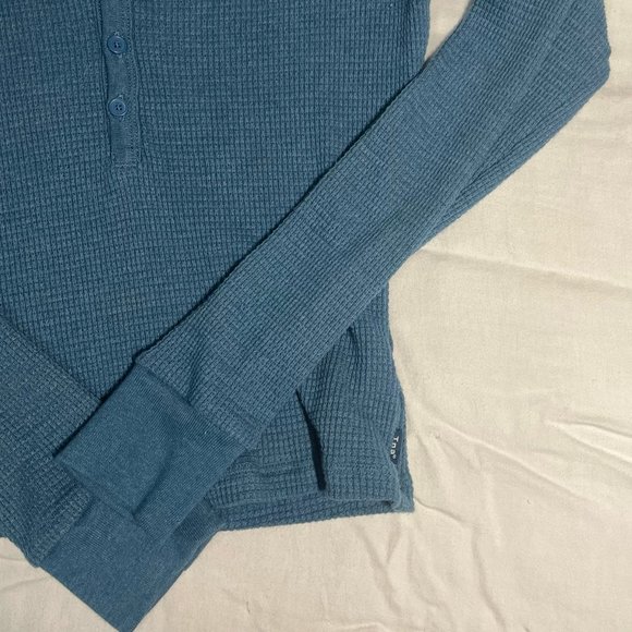Aritzia Waffle V-Neck basic longsleeve (henley) - Picture 3 of 4